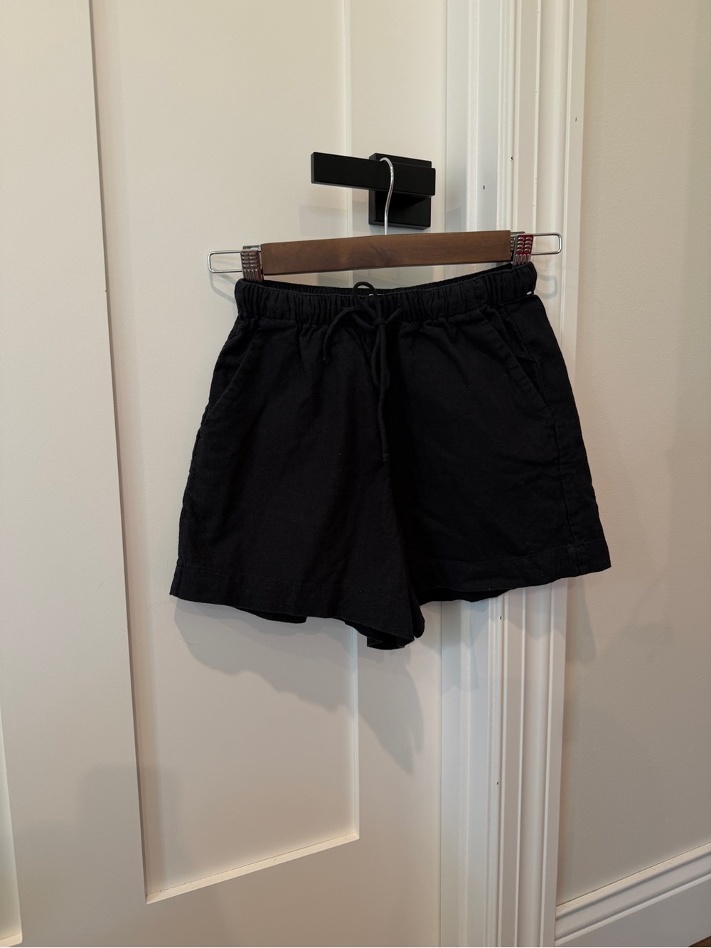 Abercrombie black linen shorts